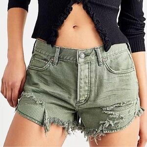 Free the People Army Green Mid-rise cut off Shorts